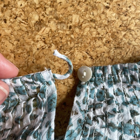 EUC Roller Rabbit Tunic with Pleating - Picture 4 of 4